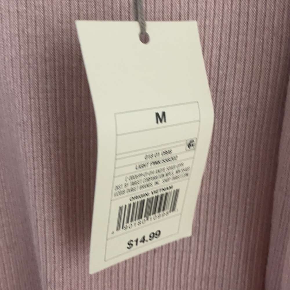 A new day light summer sweater tank with the - Picture 4 of 4